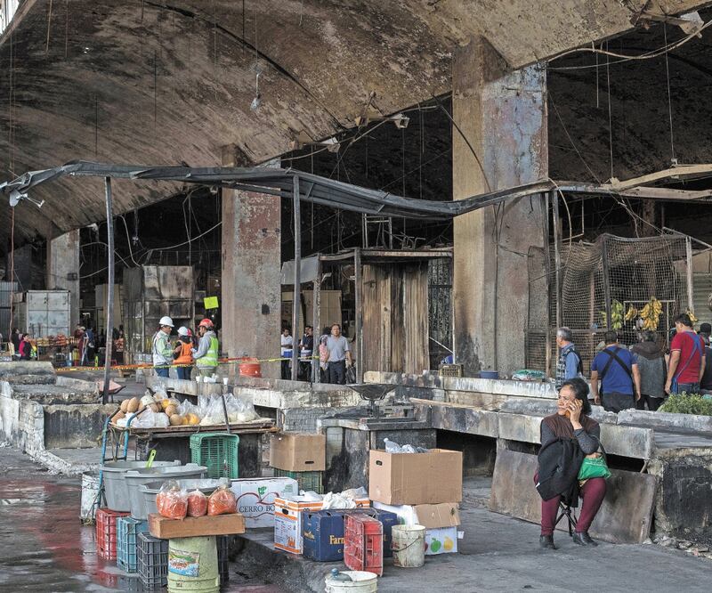 Datos preliminares de autoridades capitalinas indican que se contará con recursos por hasta 25 millones de pesos para apoyar a locatarios de La Merced. Foto: GERMÁN ESPINOSA. EL UNIVERSAL