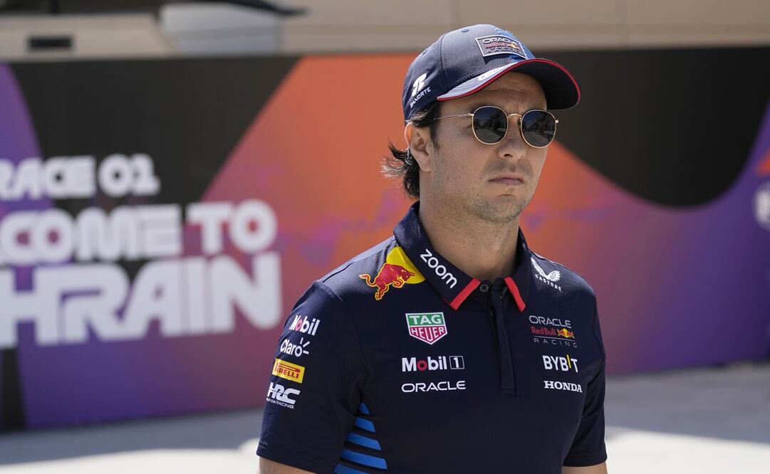 Checo Pérez podría perderse una carrera del 2024 por los puntos de su Superlicencia - Foto: AP