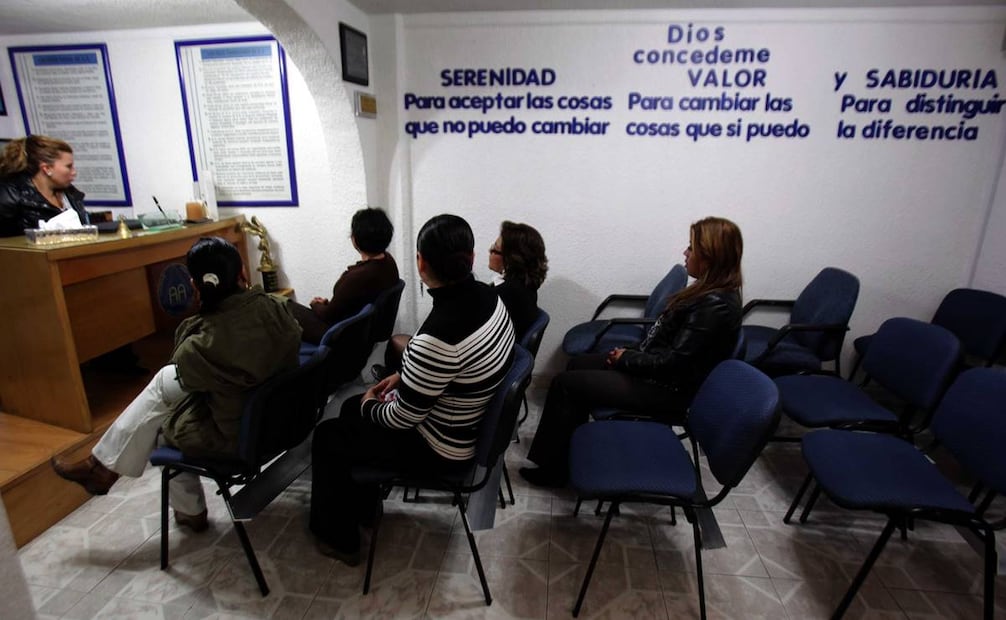 Aunque es normal que se mencione a Dios en las reuniones de Doble A, el programa nunca fomenta una religión en específico, sino que respeta las creencias de cada integrante. Foto: Juan Boites/EL UNIVERSAL.