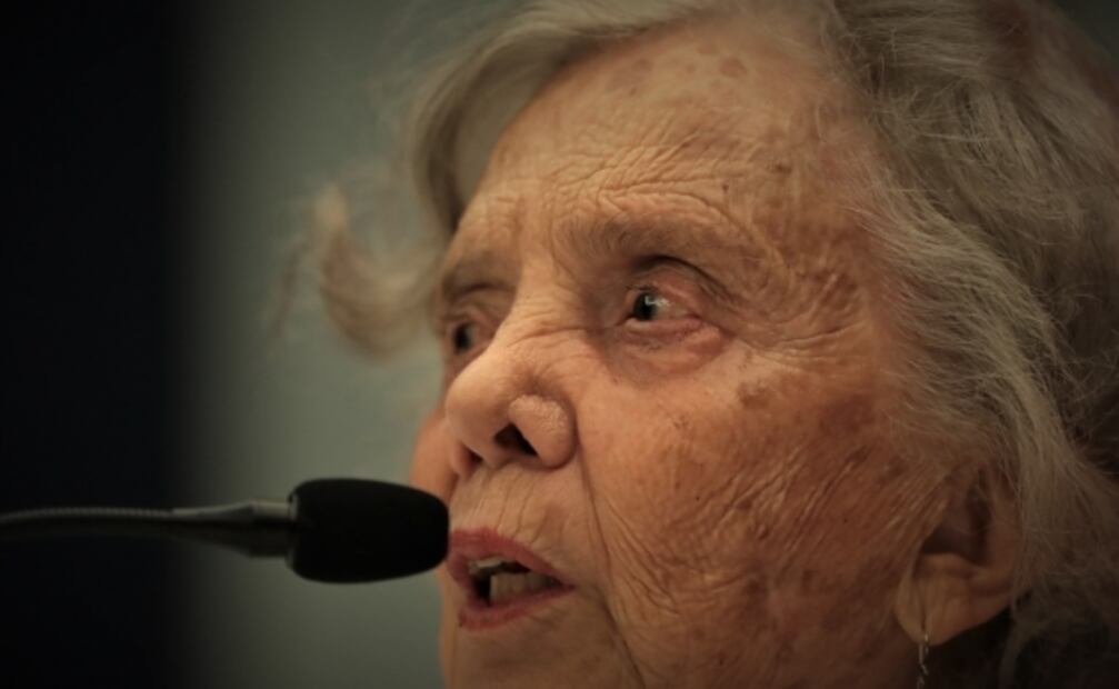 Elena Poniatowska no cree en la autodestrucción ni en "pintarrajear" los edificios