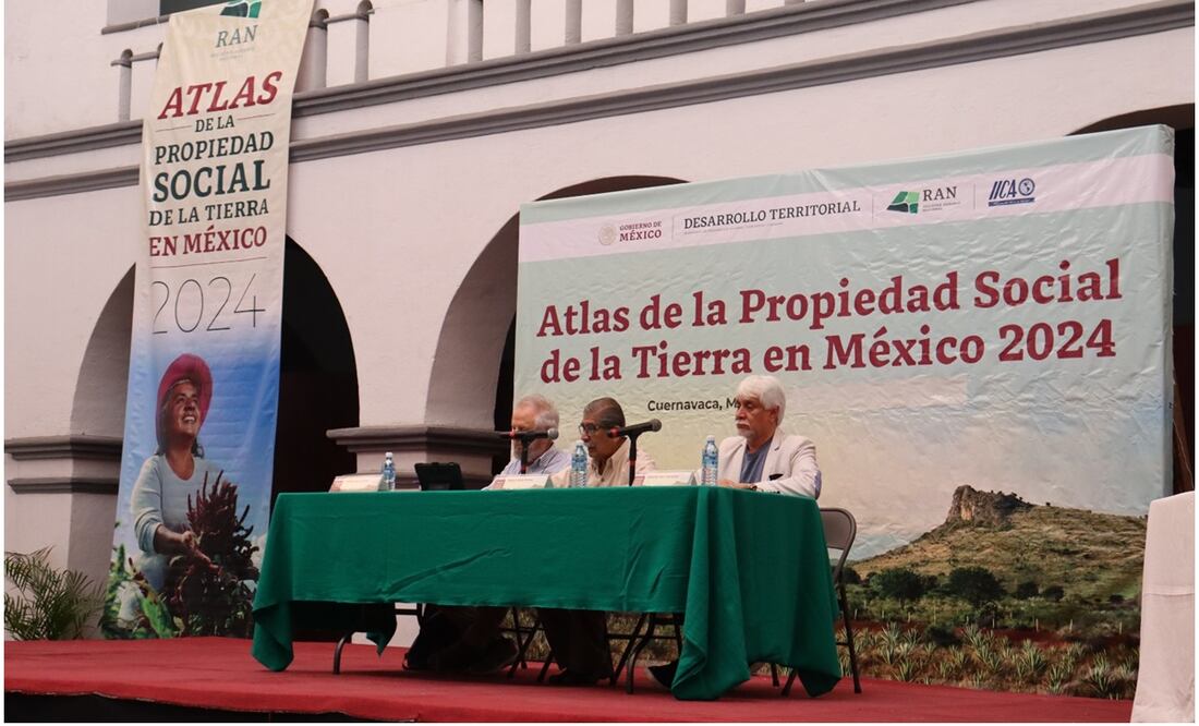 Exdirector del RAN presenta "Atlas de la propiedad social de la tierra en México" en Morelos (03/10/2024). Foto: Especial