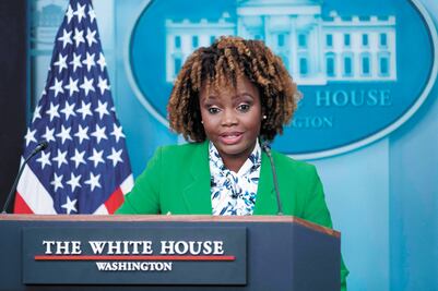 “Prensa no debe sentirse acosada”: Karine Jean-Pierre