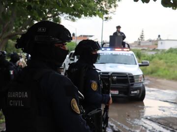 CJNG priva de su libertad a dos policías en Michoacán; son rescatados por fuerzas federales y detienen a tres