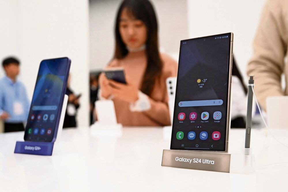 Banxico destacó que DiMo busca simplificar el envío de transferencias entre cuentas de instituciones financieras al permitir que, sólo con el número de celular de la persona beneficiaria, se puedan instruir pagos. Foto: ARCHIVO EL UNIVERSAL