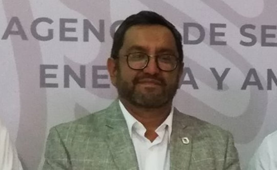 Luis Vera Morales presentó su renuncia esta tarde a Víctor Toledo Manzur, titular de la Secretaría de Medio Ambiente y Recursos Naturales / FOTO: tomada de Twitter @agencia_asea 