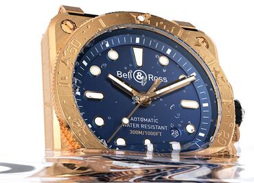 Las profundidades en azul y bronce