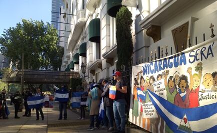 Protestan contra Maduro y Ortega en Paseo de la Reforma