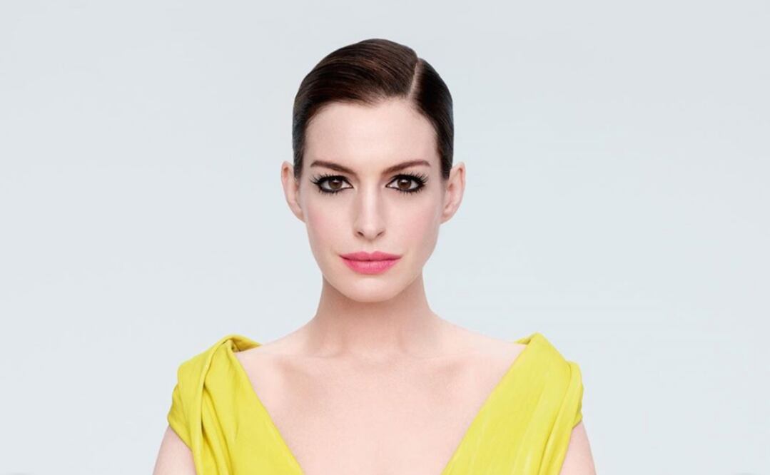 La actriz Anne Hathaway nos revivie uno de sus personajes más queridos con su Pillow Challenge. Foto: Instagram 