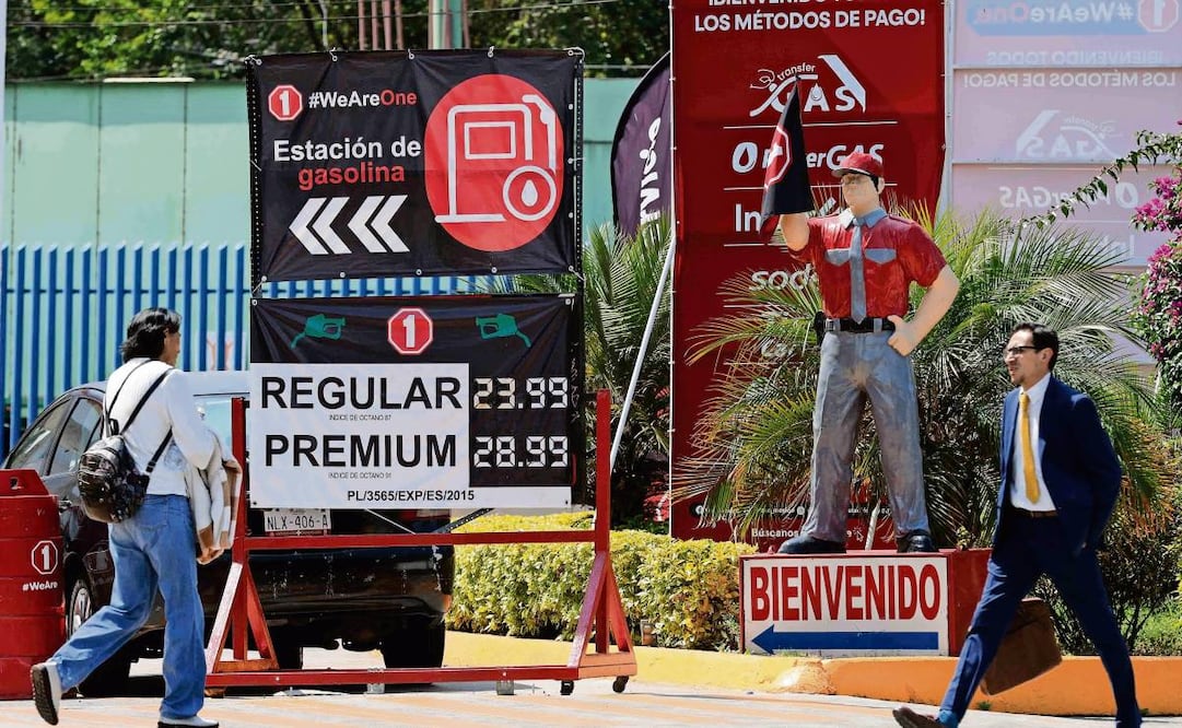 El subsidio a combustibles tiene un costo semanal estimado en 5 mil millones de pesos, monto equivalente a lo que gastó tan sólo en febrero pasado la Secretaría de Salud. Foto: Diego Simón Sánchez / EL UNIVERSAL