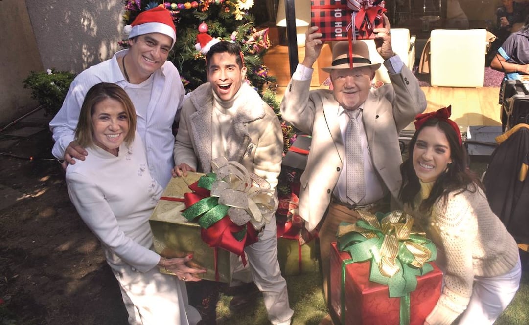 Genoveva Martínez, Omar Fierro, Pepe Valdiviezo, Sergio Corona y Nuria Gil estuvieron presentes en el convivio de fin de año.