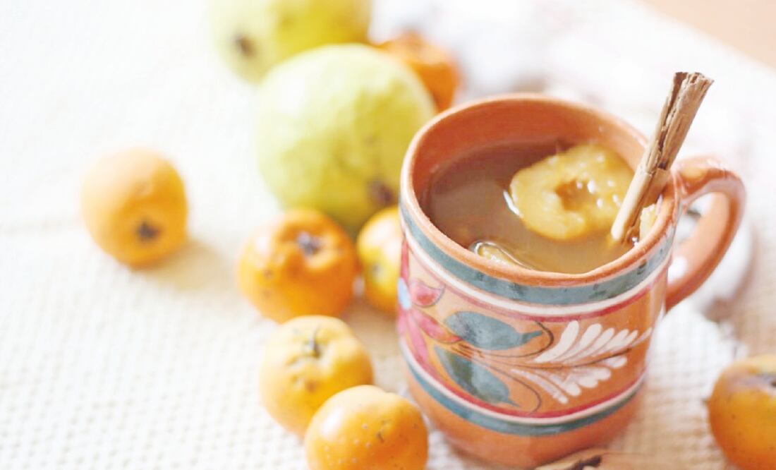 Gabriela Chávez responsable de Nutrición del Hospital Juárez, dijo que el co n su m o del ponche navideño en grandes cantidades provoca descompensación de glucosa. (ARCHIVO EL UNIVERSAL)