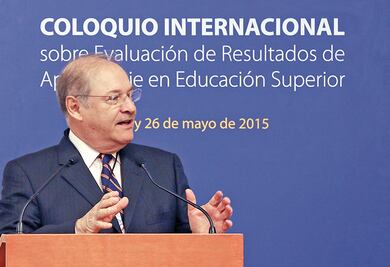 Renuncia funcionario en SEP por anomalías