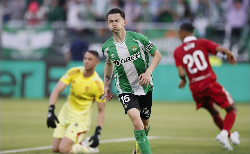 Álvaro Fidalgo marcó su primer gol con el Real Betis y lo hizo en el derbi sevillano / FOTO: EFE