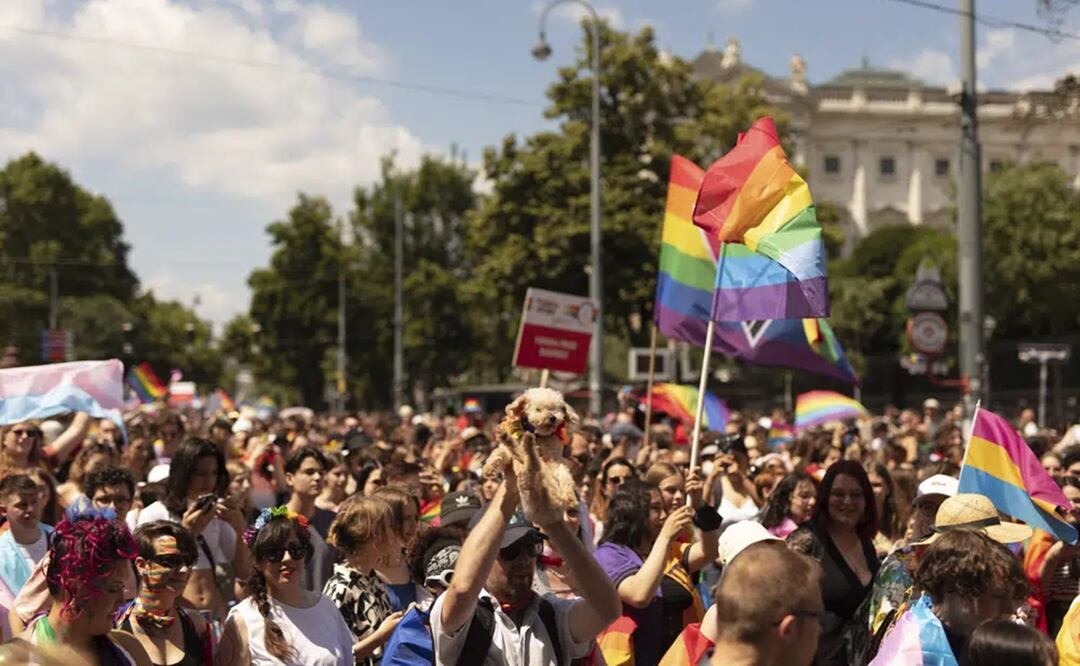 Una imagen del desfile anual por el Orgullo, en Viena, Austria. Foto: AP