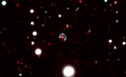 Estudiante halla un "anillo de Einstein"