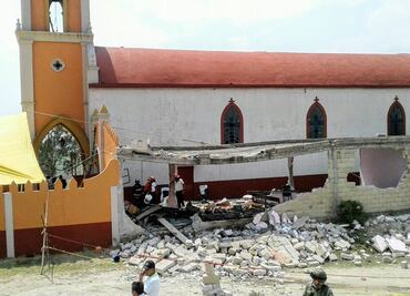 Explota pirotecnia en iglesia de Almoloya; 11 heridos