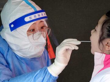 ¿Las estrategias "cero Covid" funcionan? China colapsa, tras aumento exponencial de casos