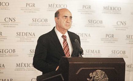 Puedo aceptar errores, fallas... pero ninguno ha podido tirar la "Verdad Histórica": Murillo Karam 