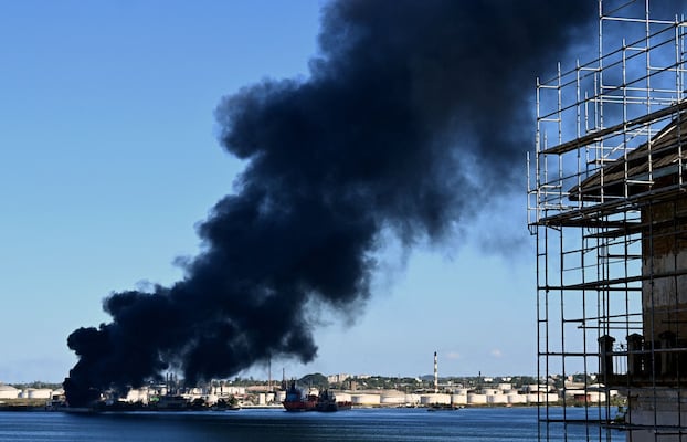 Reportan incendio en refinería de petróleo en Cuba; hasta el momento las autoridades no se han pronunciado