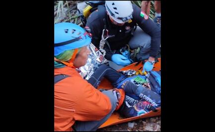 Después de 20 horas, logran rescatar a senderista que sufrió accidente en cerro de Las Mitras, Nuevo León
