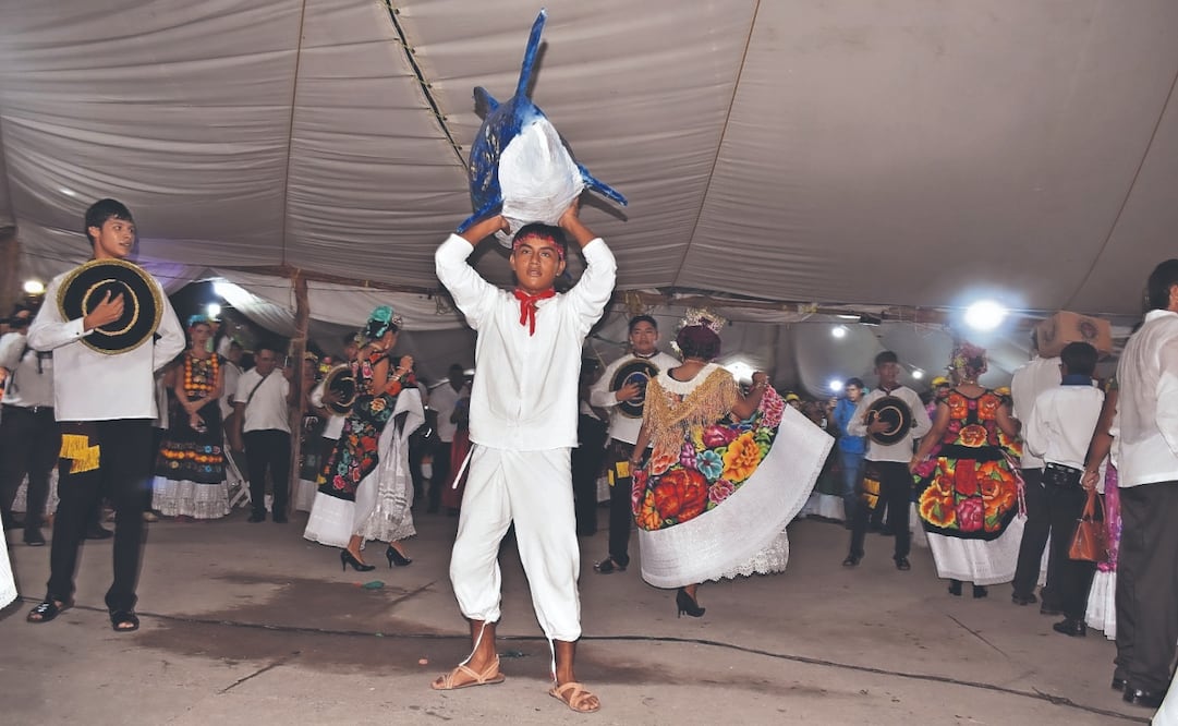Los hombres del mar le rindieron honores a la pesca y agradecieron la abundancia de peces, camarones y jaibas. Foto Especial