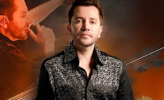 Ataque al camión de Memo Garza deja a dos integrantes de su equipo heridos; cantante pospone concierto en Chiapas