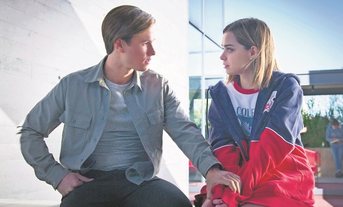 En la historia se muestra a jóvenes de la generación Z y los problemas que enfrentan, como bullying, drogas y la sexualidad.