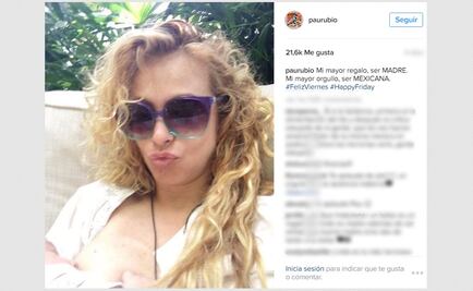 Paulina Rubio comparte foto amamantando a su bebé