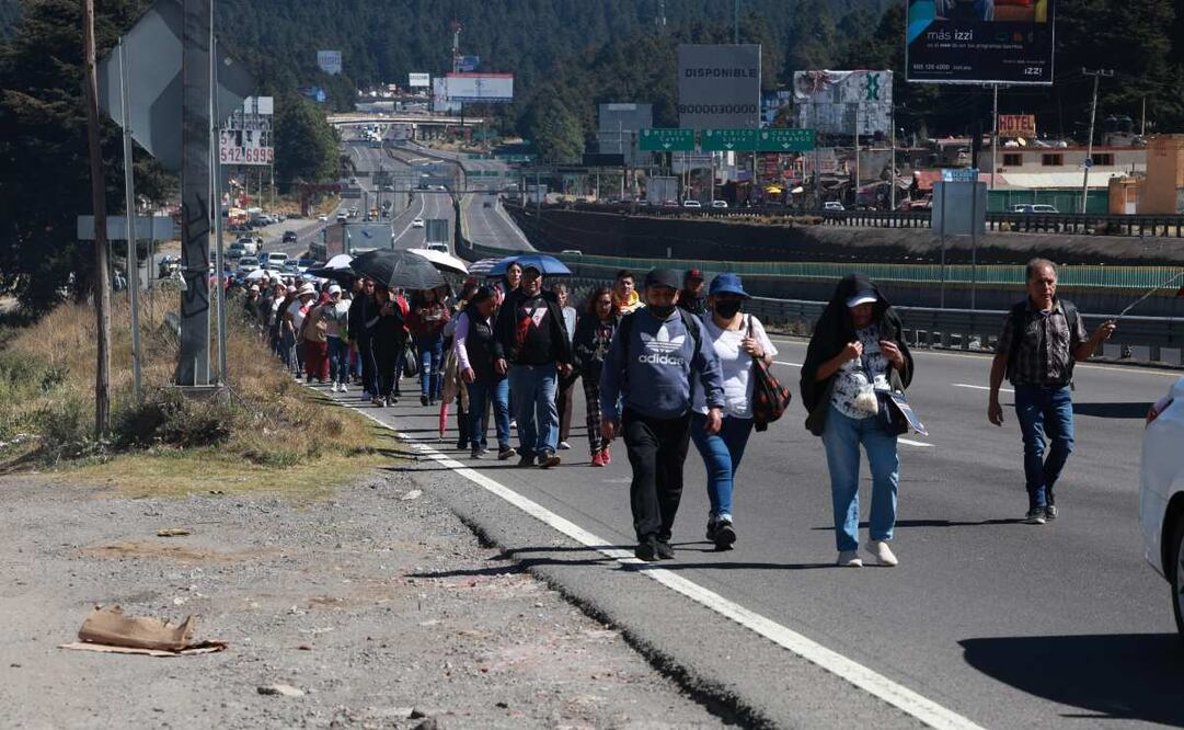 Exigen “echar abajo” el cambio de nombre a la colonia Cuarta Transformación en Edomex (21/01/2025). Foto:  Alejandro Vargas / EL UNIVERSAL