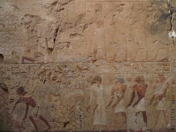 Mexican archeologists continue tomb restoration