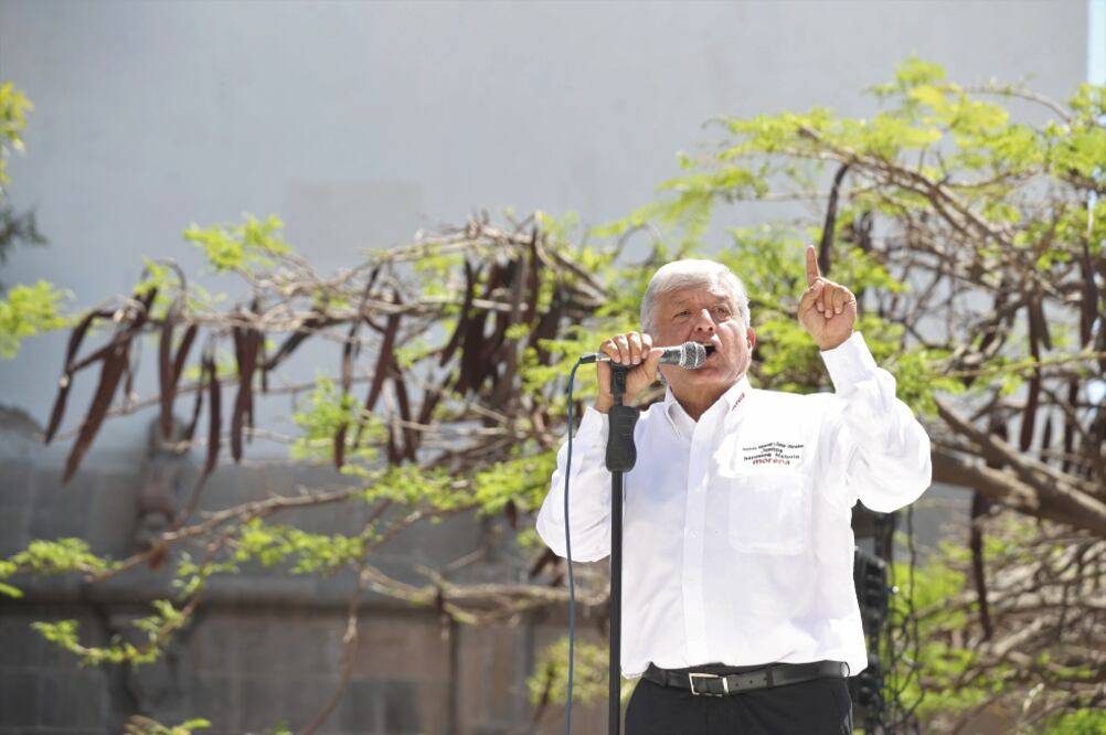 López Obrador aseguró que Ricardo Sheffield, candidato al gobierno estatal por su coalición, tampoco le dará a Vicente Fox dinero del presupuesto estatal. Foto: VALENTE ROSAS. EL UNIVERSAL