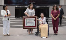 Congreso de Veracruz entrega medalla a la luchadora social, Gloria Sánchez; reconocen su trayectoria política