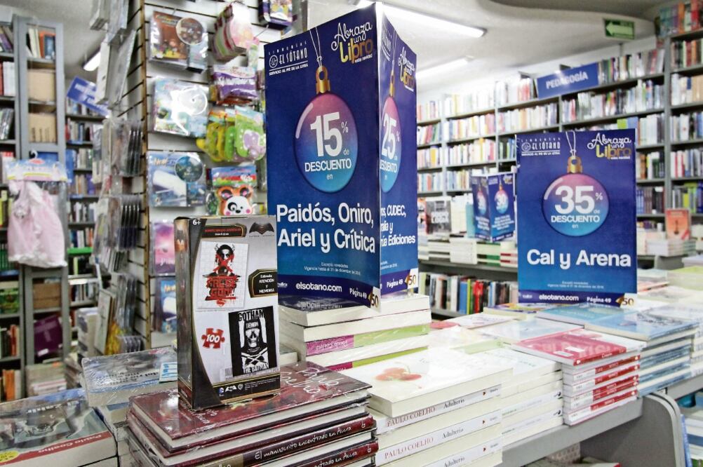 En Librerías El Sótano la venta de certificados de regalo incrementa 50% (CARLOS MEJÍA. EL UNIVERSAL)