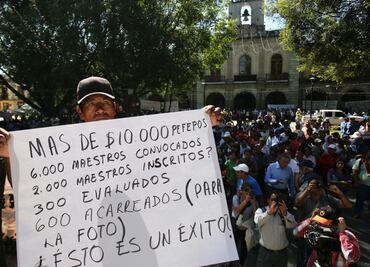 Familiares de maestros detenidos exigen apoyo a Núñez