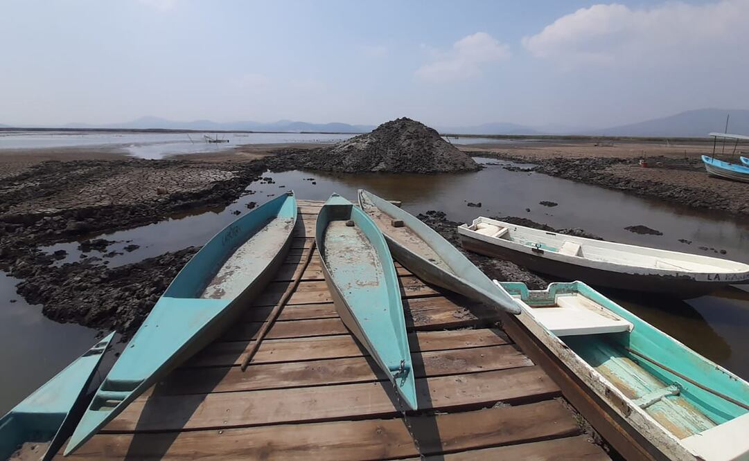 La laguna de Tecocomulco apenas tiene un espejo de agua de dos hectáreas de las 56 mil que la conformaban. Foto: Dinorath Mota