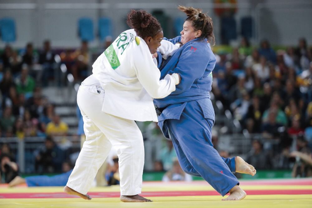 Vanessa (der.) no pudo con la rival francesa que ya conocía (IVAN STEPHENS. EL UNIVERSAL)