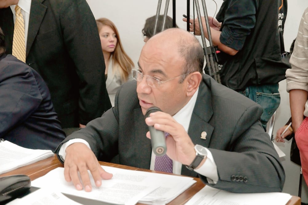 Juan Ayala, líder del Sindicato Único de Trabajadores del Gobierno de la Ciud ad de México, es candidato del Frente a diputado local por la GAM (ARCHIVO EL UNIVERSAL)