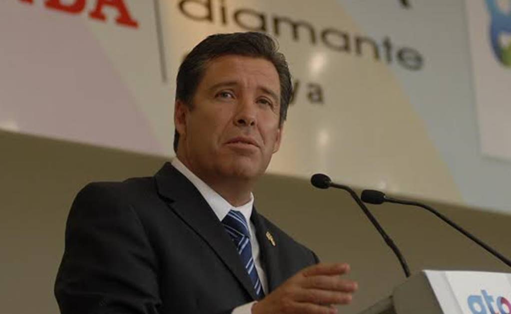 Góber de Guanajuato lleva agua a su molino