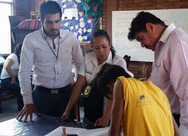 Pagan liquidaciones a 30 niños jornaleros