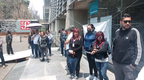 Trabajadores cierran por segundo día la Biblioteca Vasconcelos; seguirán en paro hasta ser atendidos