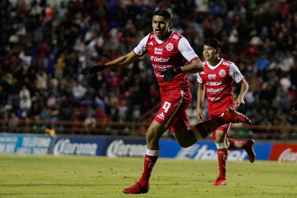 Imago7. Guillermo Martínez, al minuto 78, dio la victoria a los Mineros.