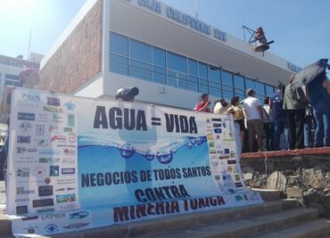 Protestan contra proyecto minero en área protegida de Baja California Sur