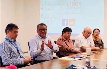 Impulsa STPS empleo a migrantes en el norte del país