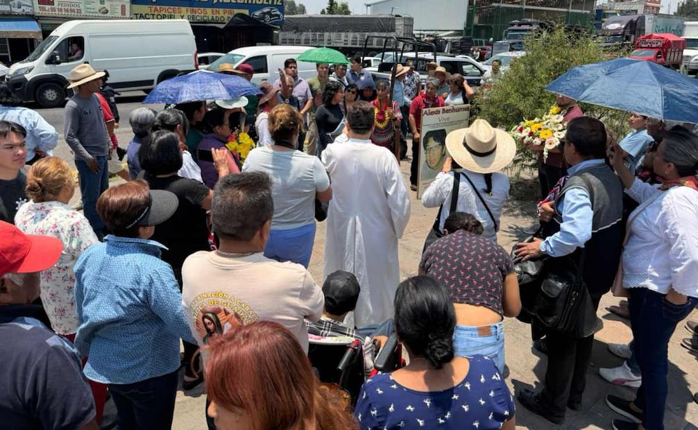 A 20 años, conmemoran “mayo rojo” en Atenco y Texcoco; exigen justicia por la represión que dejó dos muertos, heridos y detenidos.
Foto: Emilio Fernández