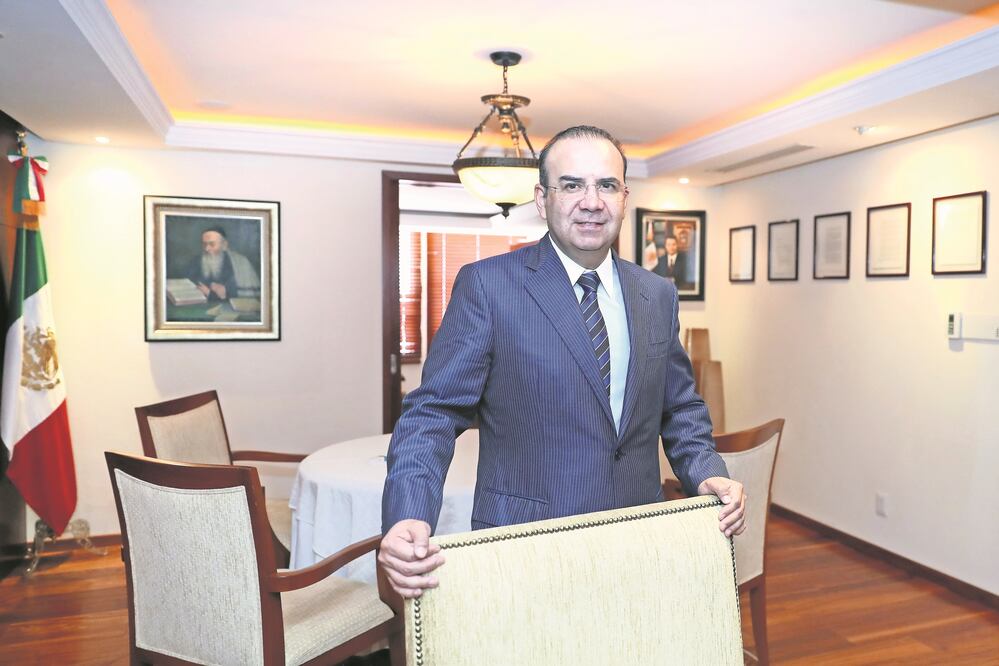 El secretario de Gobernación, Alfonso Navarrete Prida, dijo que en la elaboración de la agenda del México renovado las organizaciones sociales son un factor importante de unidad para el país. Foto: Archivo/El Universal