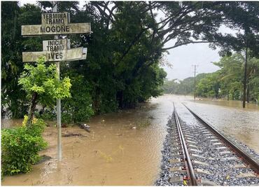 Suspenden labores en clínica de Juchitán y Tren Transístmico de Oaxaca; hay inundaciones por depresión tropical Once-E