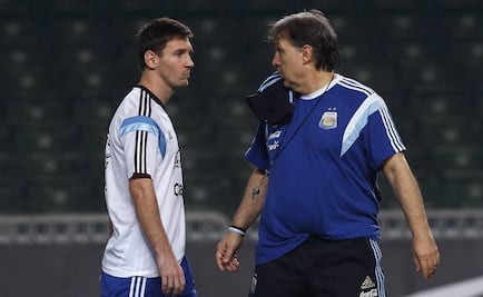 Messi no puede ser siempre el salvador de Argentina, dice Martino