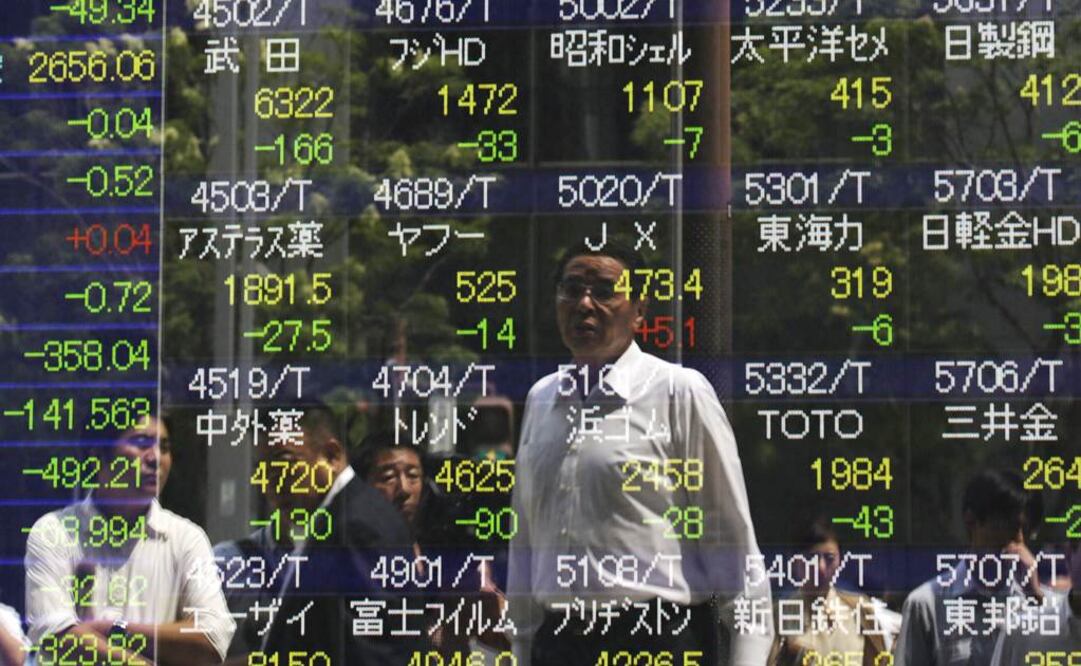 El Nikkei, que agrupa a los 225 títulos más representativos del mercado, acumulaba un alza del 10.34 % o 3,252.22 puntos, y se movía en 34,710.64 enteros, récord histórico intradía en puntos. Foto: Archivo/El Universal