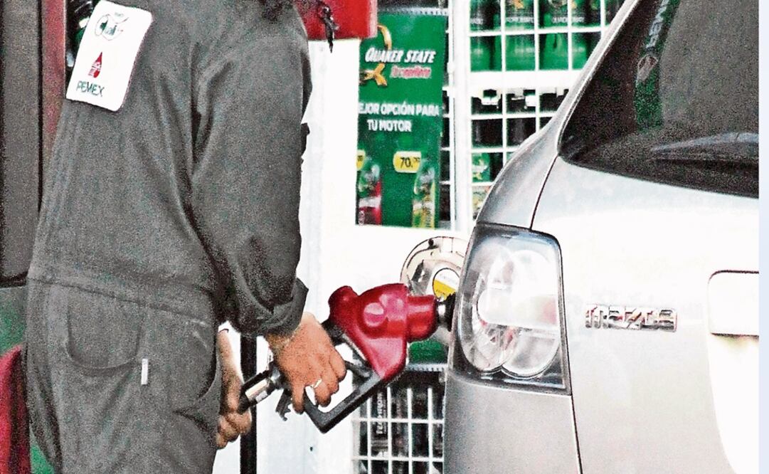 Otorga Sener primeros permisos para importar gasolina y diesel