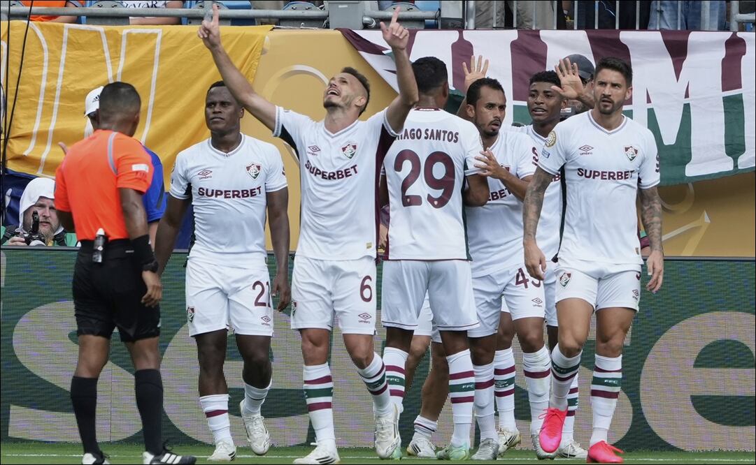 Fluminense festejando su pase a cuartos de final / Foto: AP